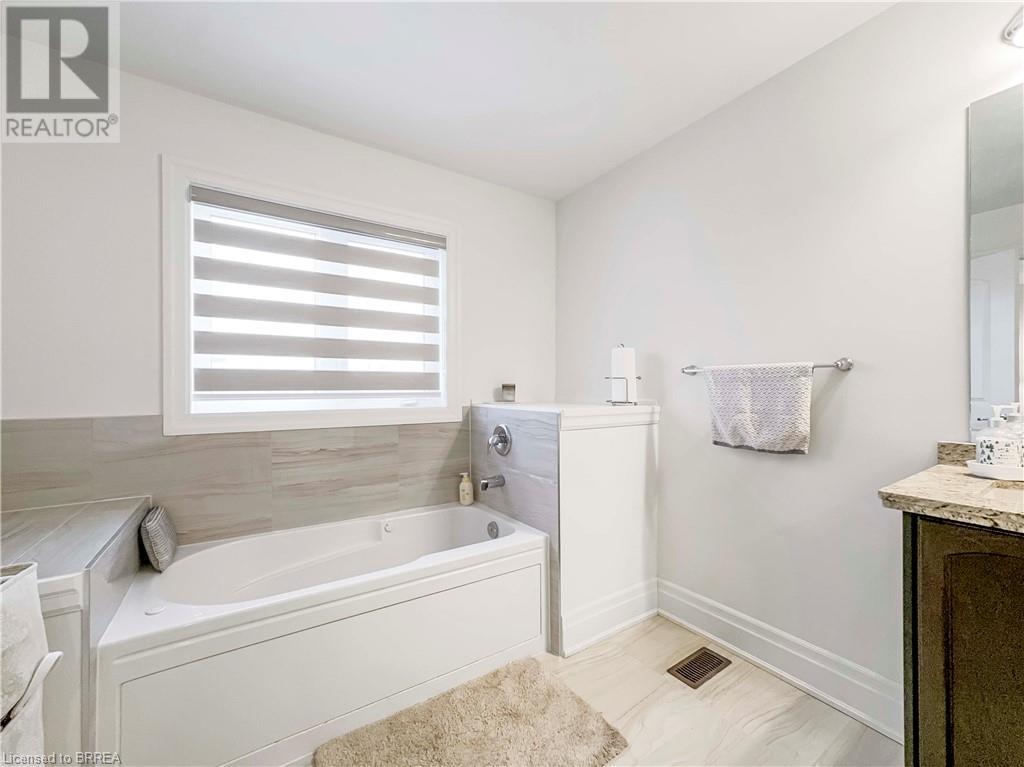 64 Macklin Street, Brantford, Ontario  N3V 0B7 - Photo 18 - 40686423