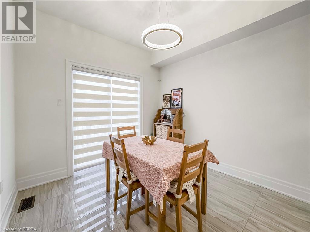 64 Macklin Street, Brantford, Ontario  N3V 0B7 - Photo 7 - 40686423