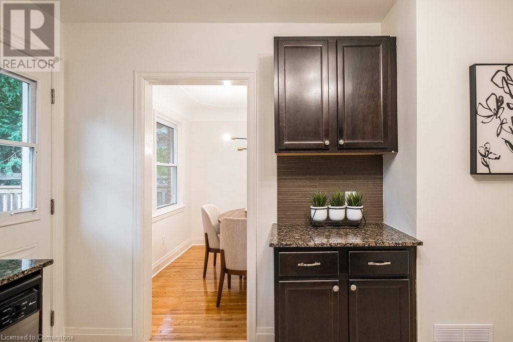 299 Merle AvenueBurlington, Ontario  L7T 2T8 - Photo 12 - XH4206421