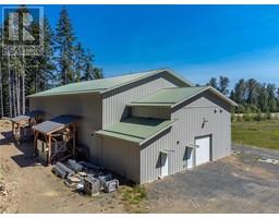 8598 Island Hwy N, black creek, British Columbia