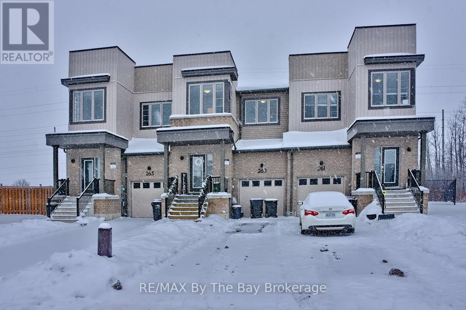 263 Atkinson Street, Clearview, Ontario  L0M 1S0 - Photo 2 - S11901417
