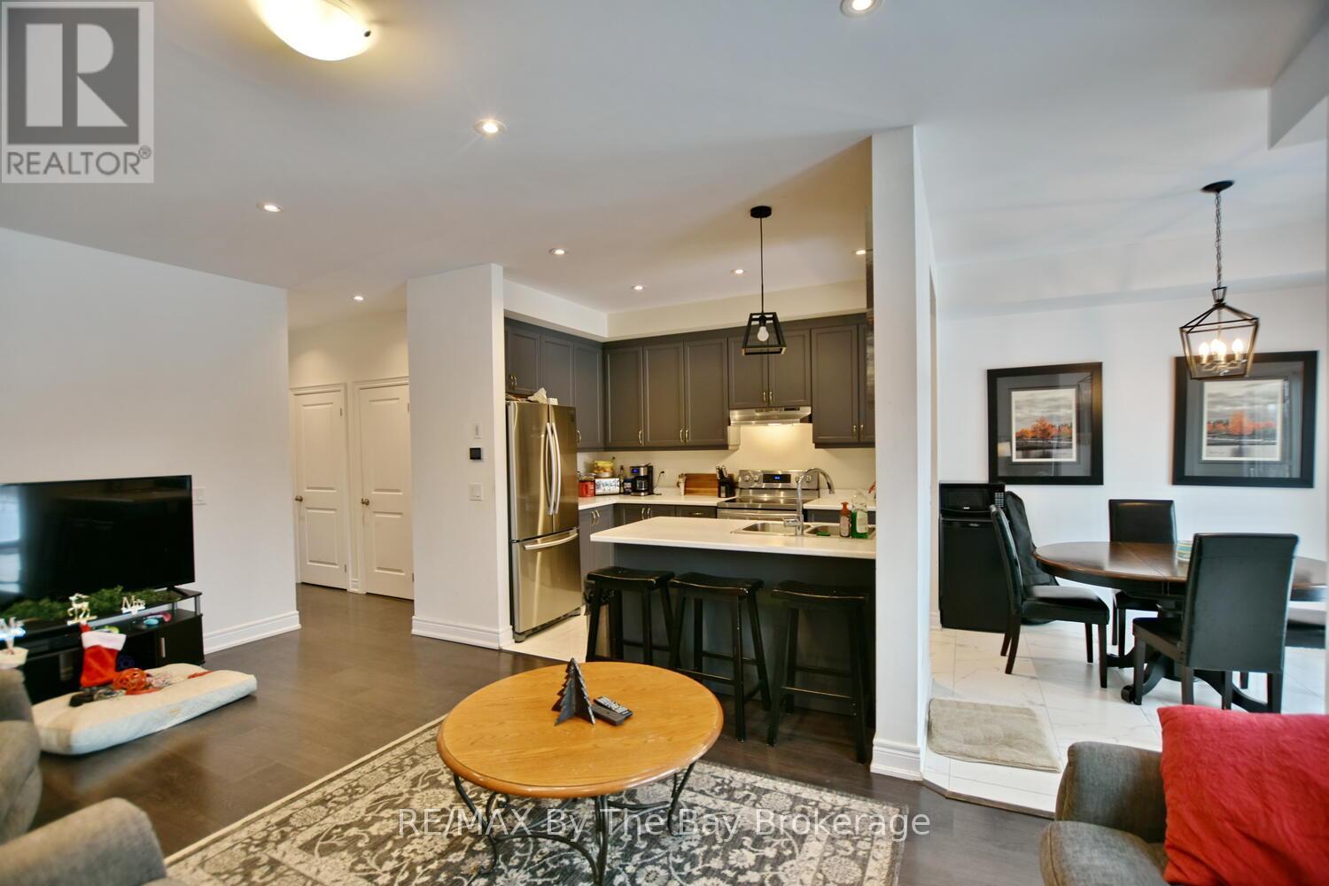 263 Atkinson Street, Clearview, Ontario  L0M 1S0 - Photo 9 - S11901417