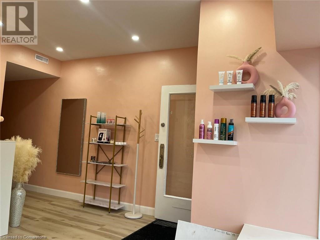 426 Concession Street Unit# A, Hamilton, Ontario  L9A 1B9 - Photo 4 - 40686360