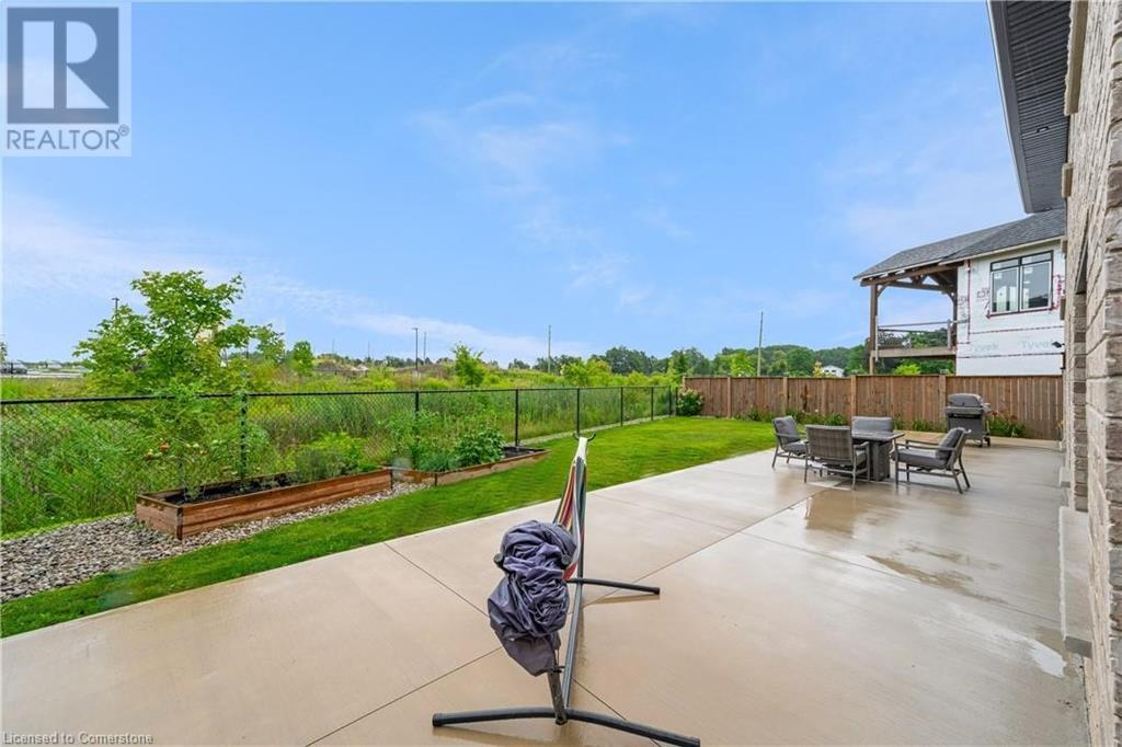 64 Bergenstein CrescentFonthill, Ontario  L0S 1E0 - Photo 40 - 40686467