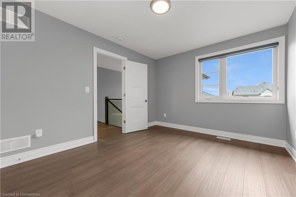 64 Bergenstein CrescentFonthill, Ontario  L0S 1E0 - Photo 33 - 40686467