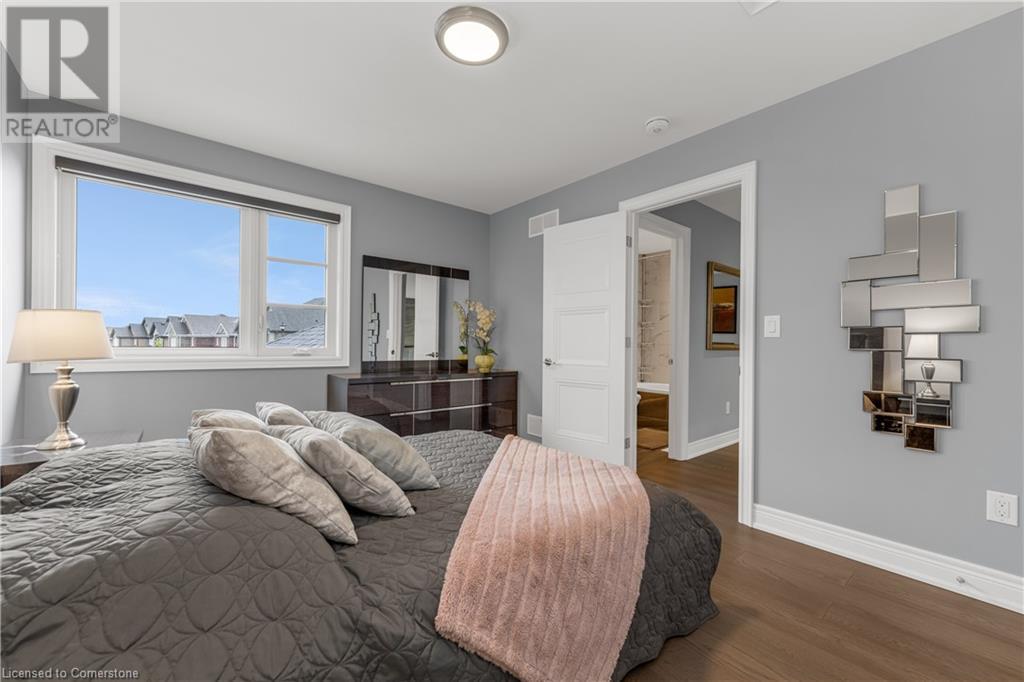 64 Bergenstein CrescentFonthill, Ontario  L0S 1E0 - Photo 35 - 40686467