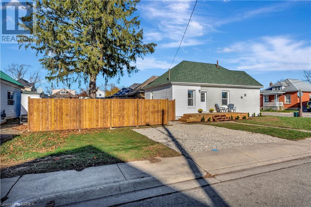 15 Gordon Street, Brantford, Ontario  N3S 2M7 - Photo 8 - 40686527