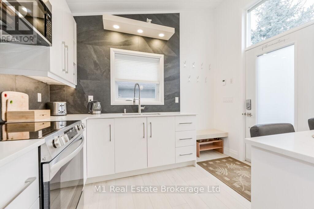 B - 30 18 SIDE ROAD, Centre Wellington, Ontario