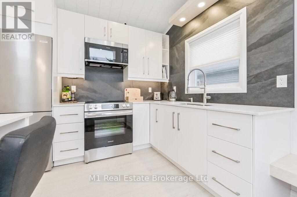 B - 30 18 Side Road, Centre Wellington, Ontario  N1M 2W3 - Photo 6 - X11901556