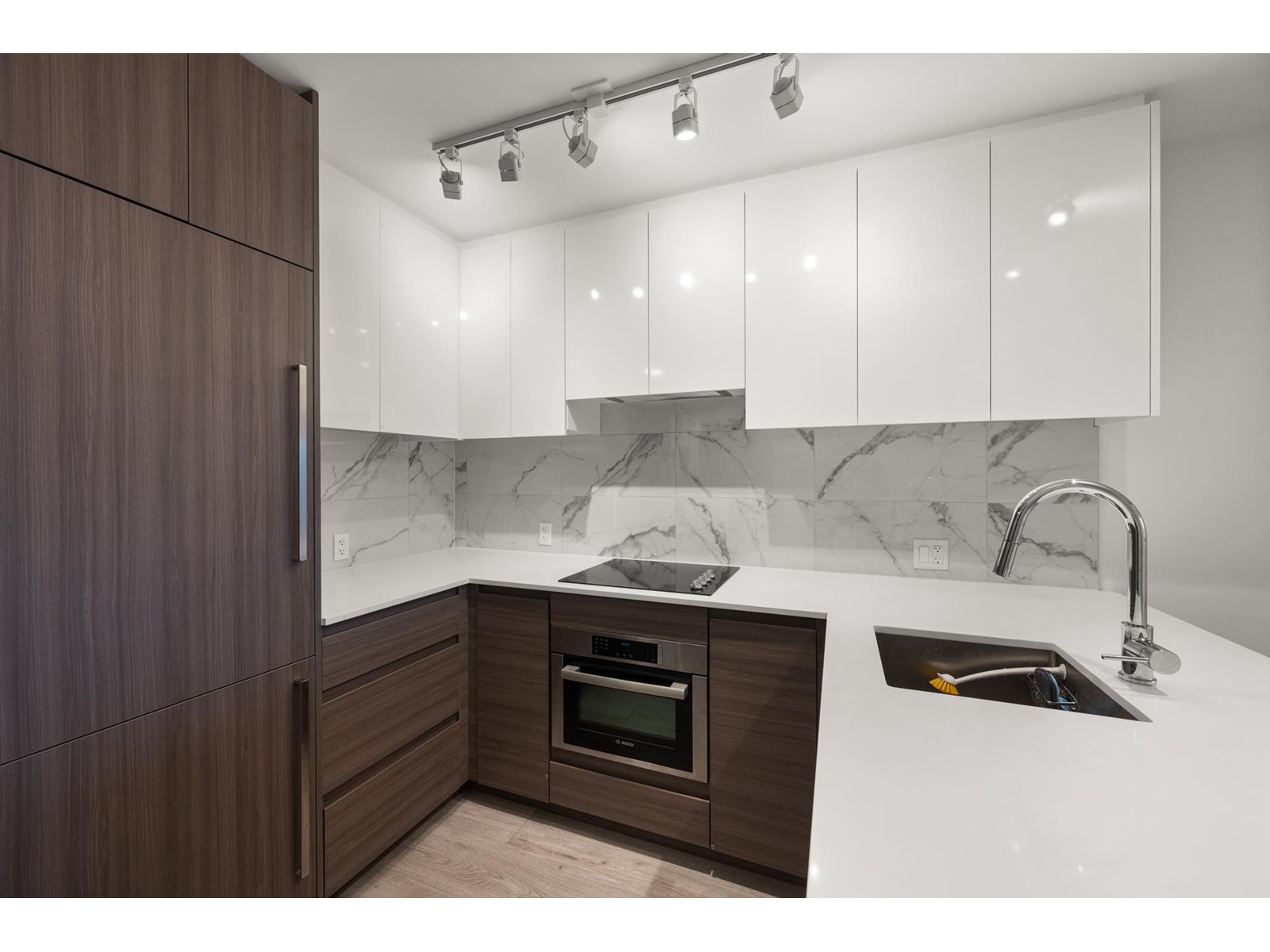 Property at 1811 10626 CITY PARKWAY image 5