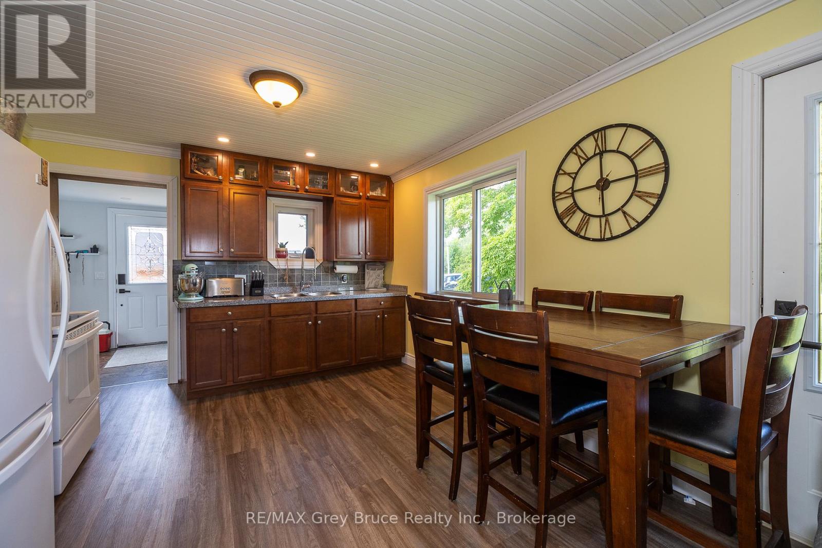 718100 Highway 6, Georgian Bluffs, Ontario  N4K 5N7 - Photo 21 - X11901571