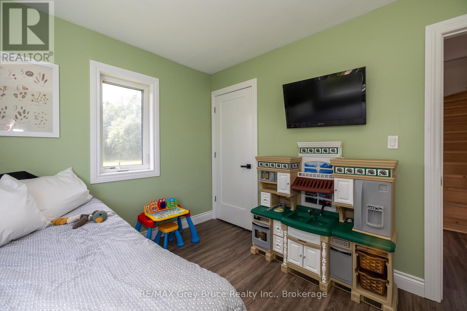 718100 Highway 6, Georgian Bluffs, Ontario  N4K 5N7 - Photo 31 - X11901571