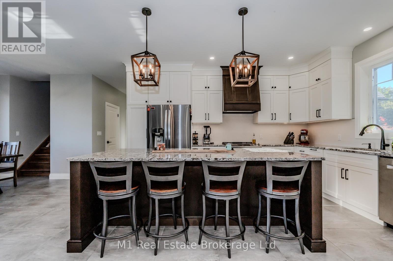 70 Bedell Drive, Mapleton, Ontario  N0G 1P0 - Photo 10 - X11901606