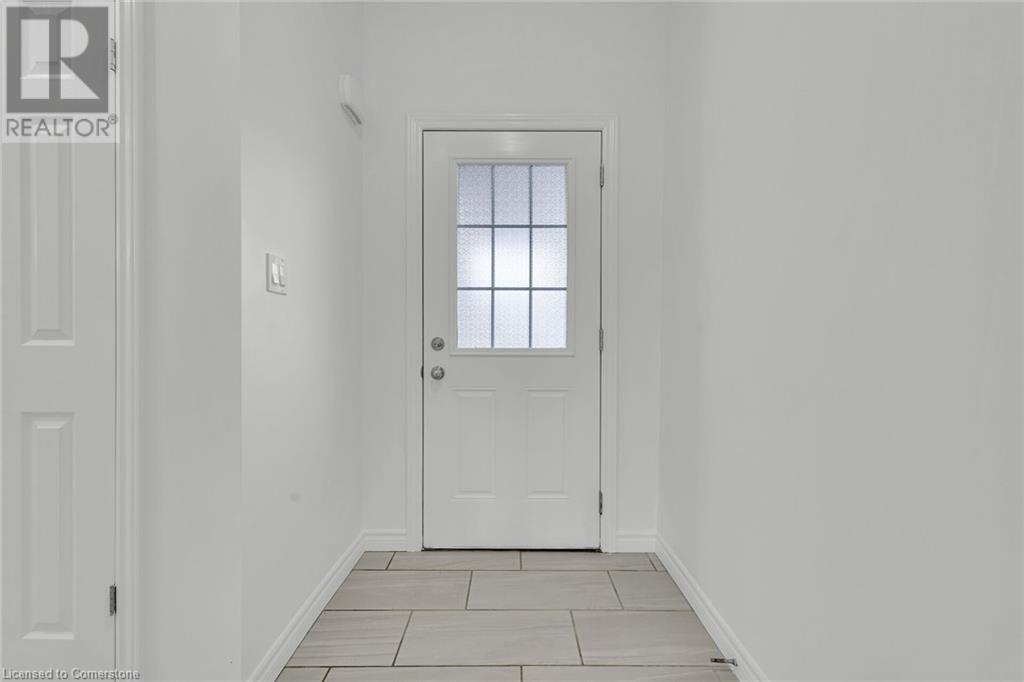 1318 Caen Avenue, Woodstock, Ontario  N4T 0J5 - Photo 6 - 40686538