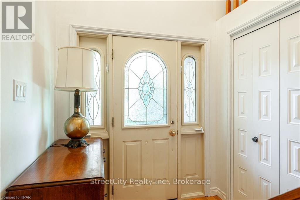 60 Meighen Mews, Stratford, Ontario  N4Z 1B5 - Photo 3 - X10780382