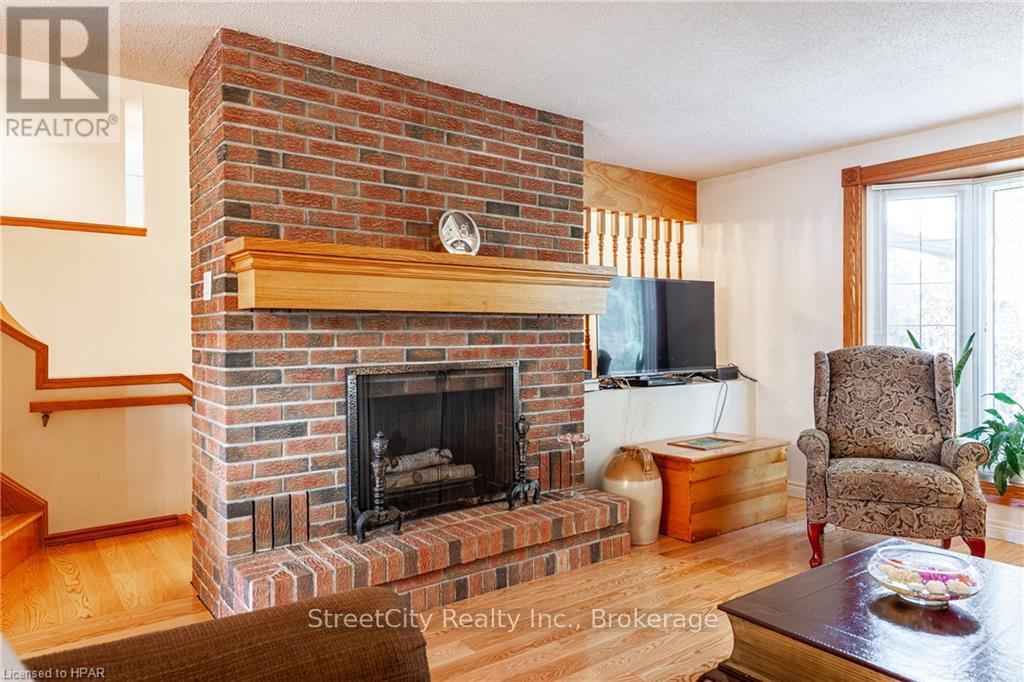 60 Meighen Mews, Stratford, Ontario  N4Z 1B5 - Photo 6 - X10780382