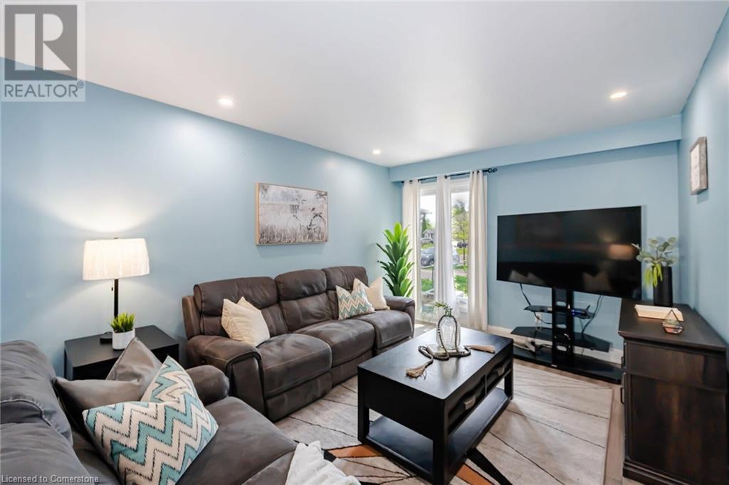 128 Fanshawe Drive, Brampton, Ontario  L6Z 1B1 - Photo 2 - 40660483