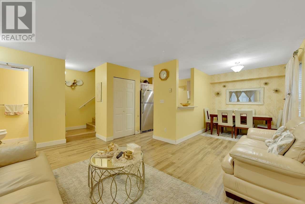 Listing Picture 14 of 24 : 209 3978 ALBERT STREET, Burnaby / 本拿比 - 魯藝地產 Yvonne Lu Group - MLS Medallion Club Member