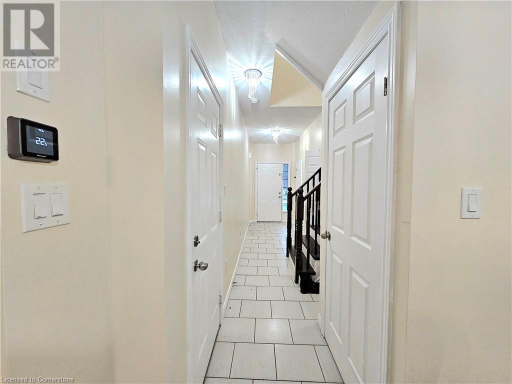 9 Hampton Brook Way Way, Hamilton, Ontario  L0R 1W0 - Photo 2 - 40686495