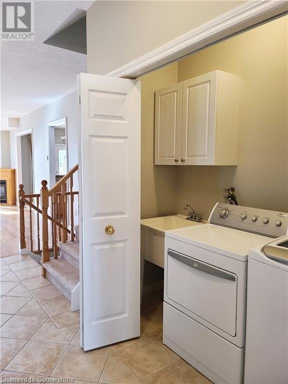 239 Buttercup Court, Waterloo, Ontario  N2V 2W8 - Photo 5 - 40686482
