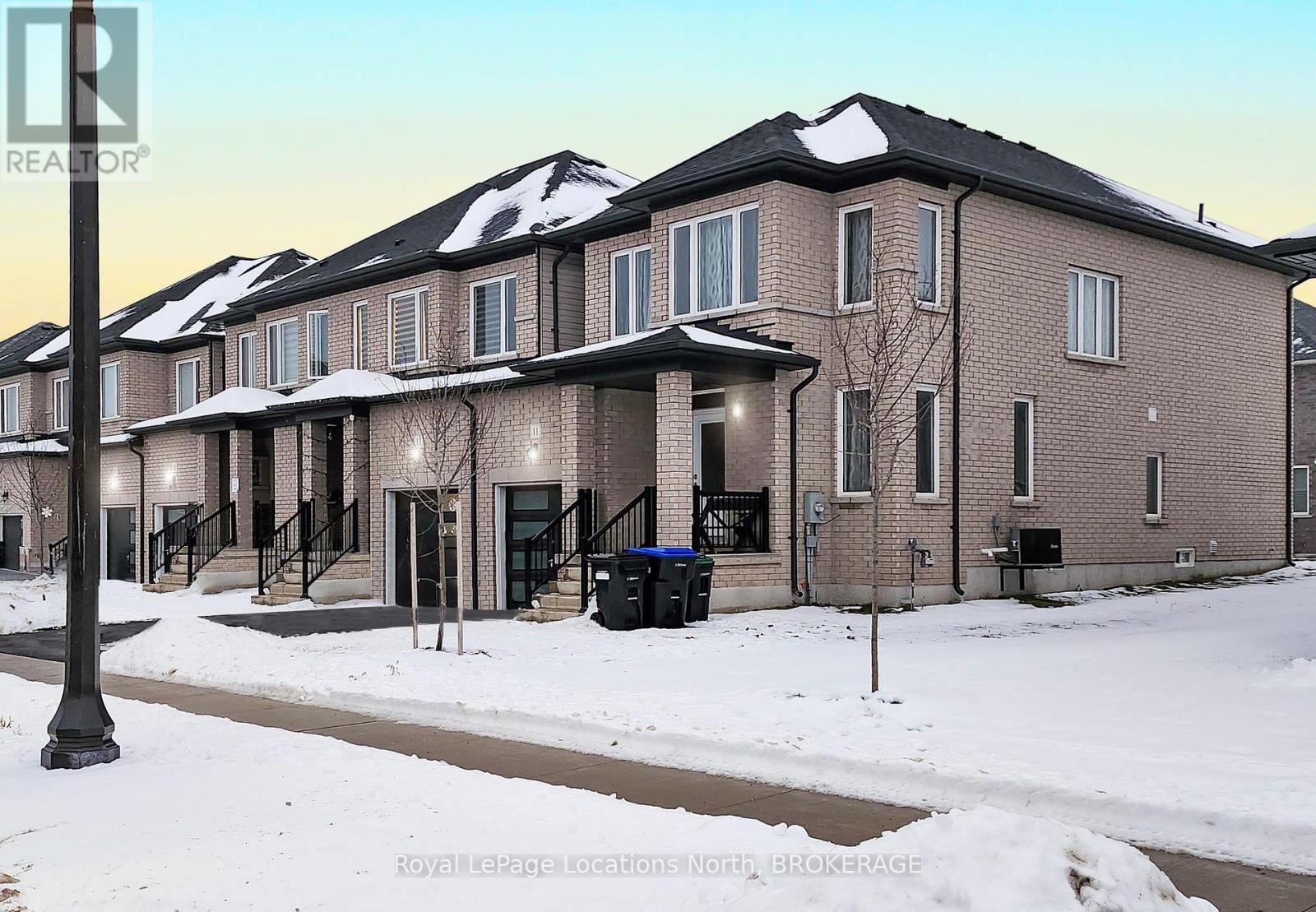 11 Lisa Street, Wasaga Beach, Ontario  L9Z 1J9 - Photo 2 - S11901762