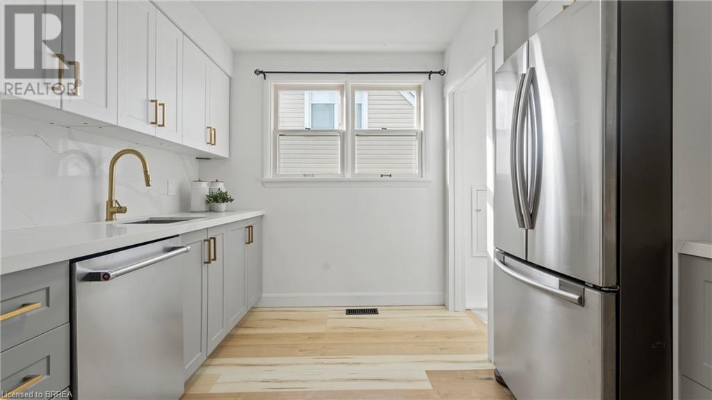 76 Gladstone Avenue, Brantford, Ontario  N3S 1P3 - Photo 3 - 40683287