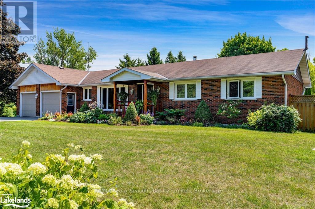 988 Sixth Street, Clearview, Ontario  L9Y 3Y9 - Photo 2 - S10440022
