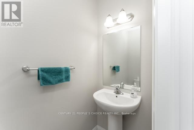 681 Thomas Slee Drive, Kitchener, Ontario  N2P 0J1 - Photo 17 - X11900444