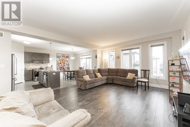 681 Thomas Slee Drive, Kitchener, Ontario  N2P 0J1 - Photo 8 - X11900444
