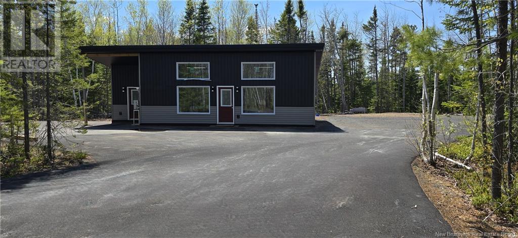 624 Rue Du Portage, Caraquet, New Brunswick  E1W 1A8 - Photo 1 - NB110165