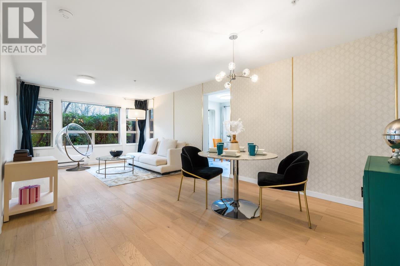 Listing Picture 5 of 30 : 5114 5111 GARDEN CITY ROAD, Richmond / 烈治文 - 魯藝地產 Yvonne Lu Group - MLS Medallion Club Member