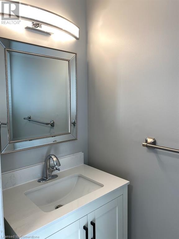 725 Angler Way, Waterloo, Ontario  N2K 4L6 - Photo 3 - 40686604