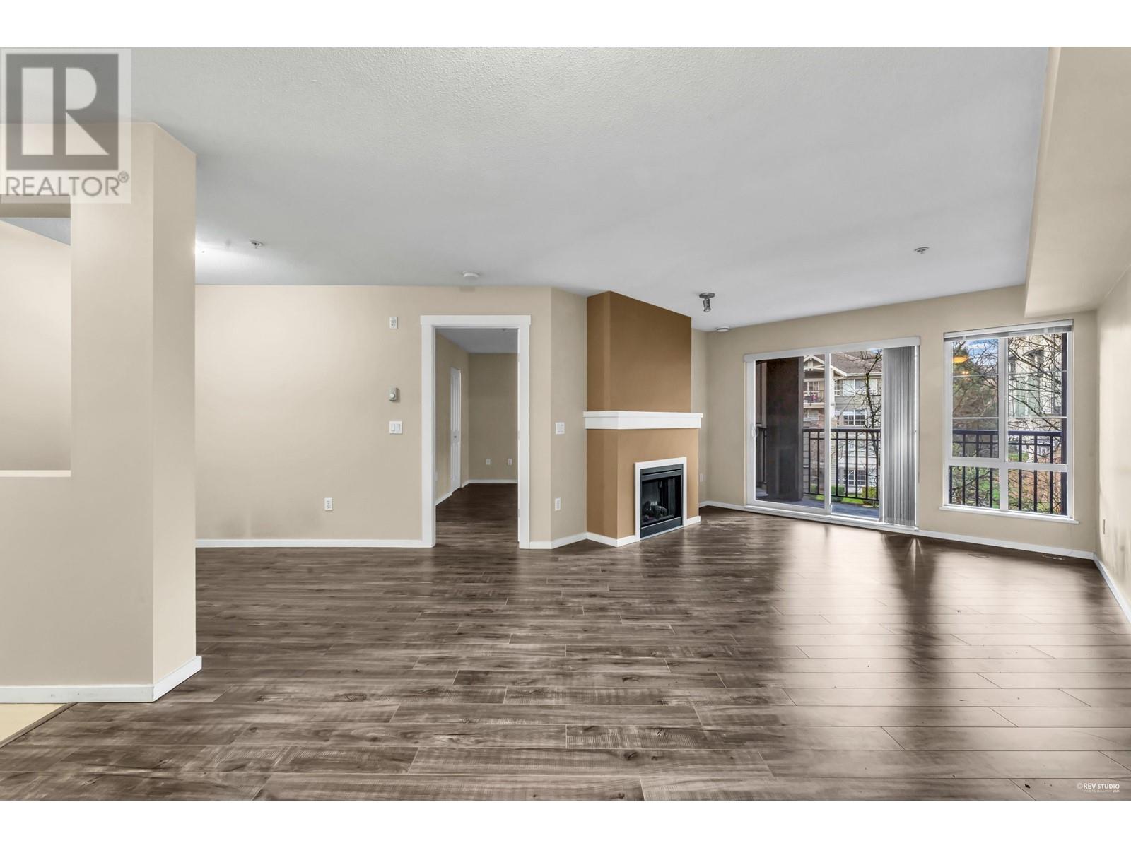 315 9283 GOVERNMENT STREET, Burnaby