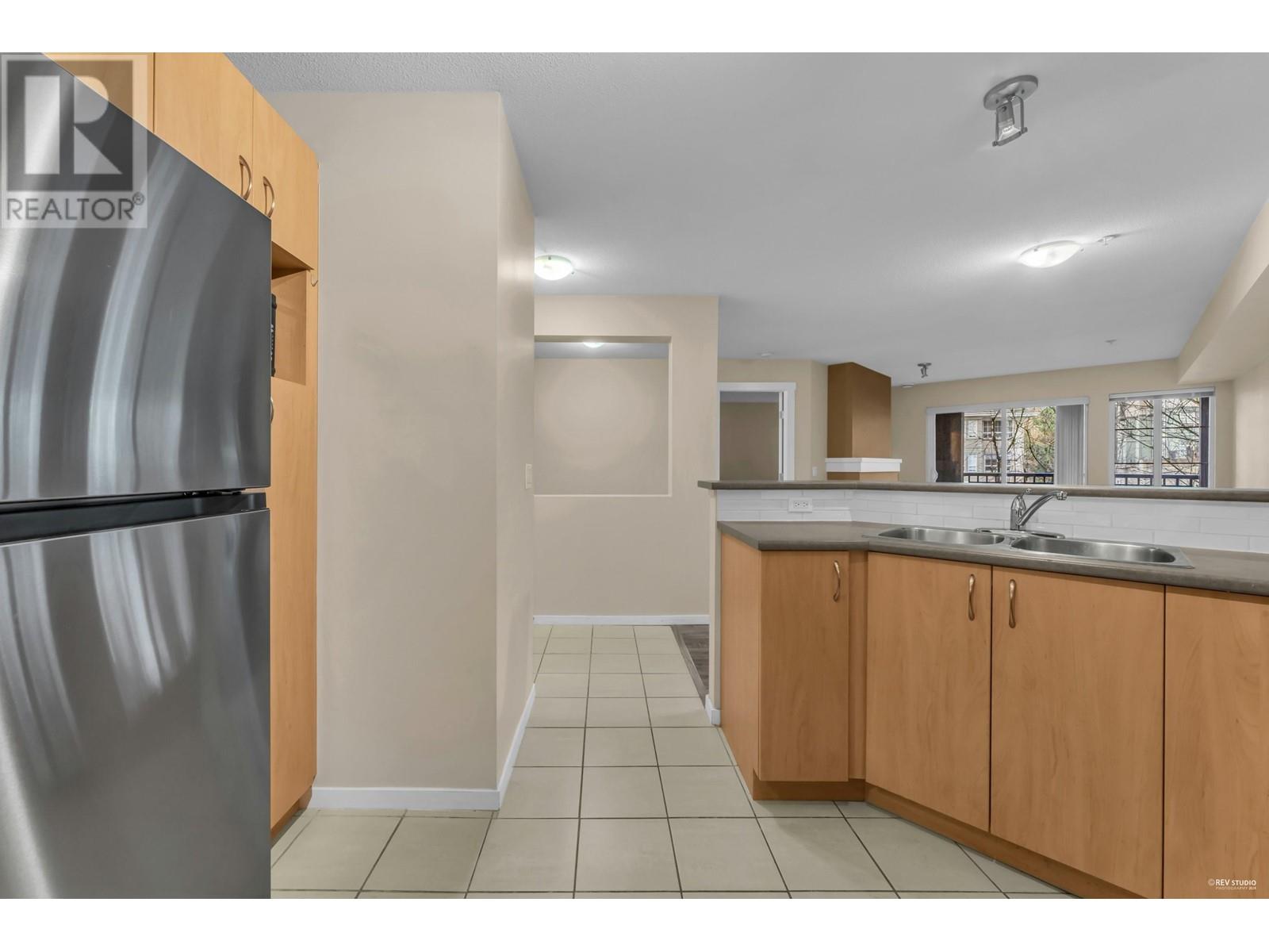 Listing Picture 6 of 37 : 315 9283 GOVERNMENT STREET, Burnaby / 本拿比 - 魯藝地產 Yvonne Lu Group - MLS Medallion Club Member