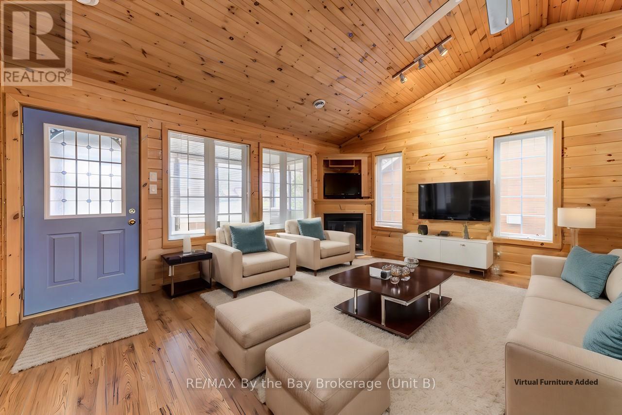 19 Cabin Crescent, Wasaga Beach, Ontario  L9Z 1X7 - Photo 2 - S10440071