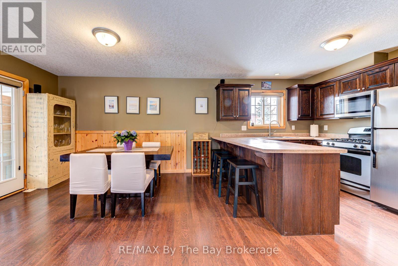 11 Temagami Trail, Wasaga Beach, Ontario  L9Z 1X7 - Photo 8 - S10440028