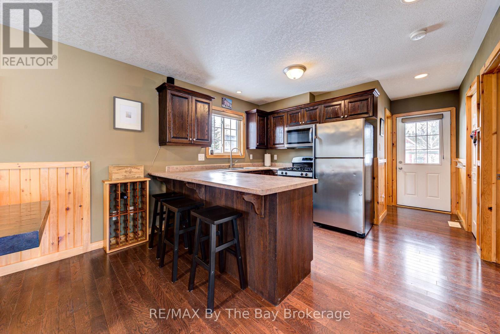 11 Temagami Trail, Wasaga Beach, Ontario  L9Z 1X7 - Photo 9 - S10440028
