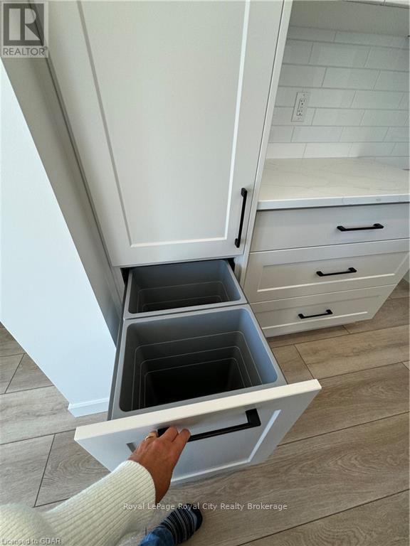 27 Fieldstone Lane, Centre Wellington, Ontario  N0B 1S0 - Photo 8 - X11879886