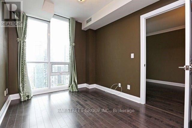 4001 - 16 Harbour Street, Toronto, Ontario  M5J 2Z7 - Photo 7 - C11902110