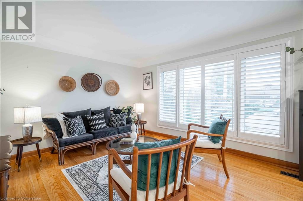 10 Salmond Court, Hamilton, Ontario  L8T 2J7 - Photo 9 - 40673167