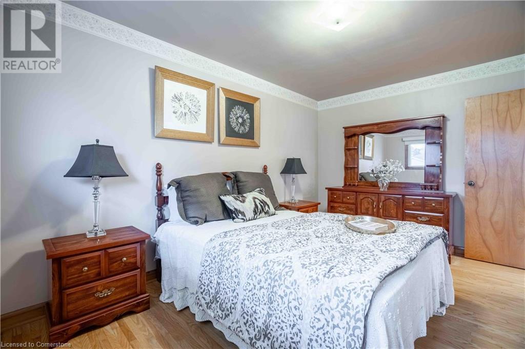 10 Salmond Court, Hamilton, Ontario  L8T 2J7 - Photo 18 - 40673167