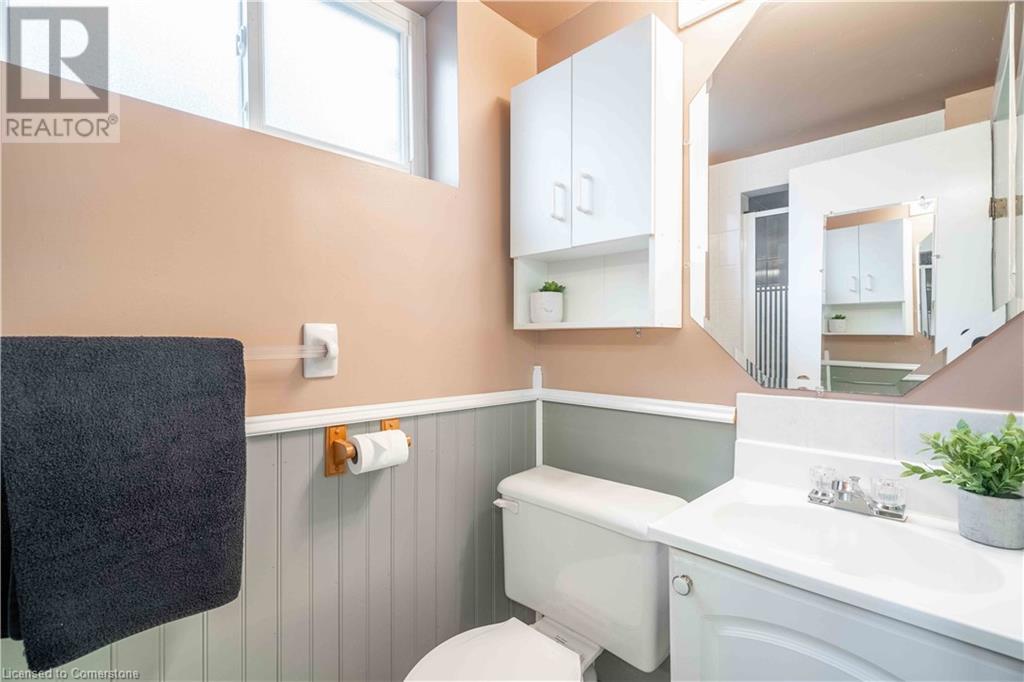 10 Salmond Court, Hamilton, Ontario  L8T 2J7 - Photo 41 - 40673167