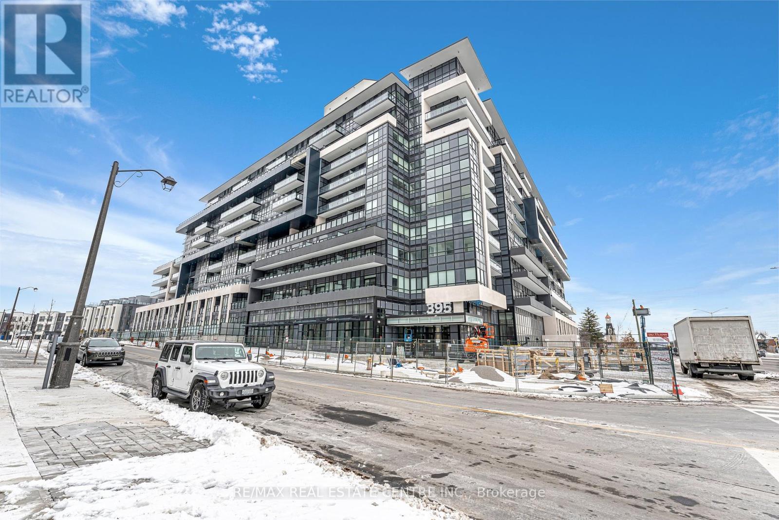 PH17 - 395 DUNDAS STREET W, Oakville, Ontario