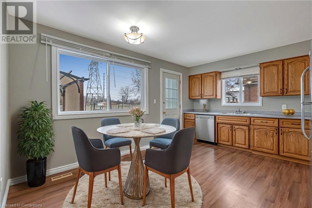 42 Westchester WayBrantford, Ontario  N3R 6W6 - Photo 10 - 40686518