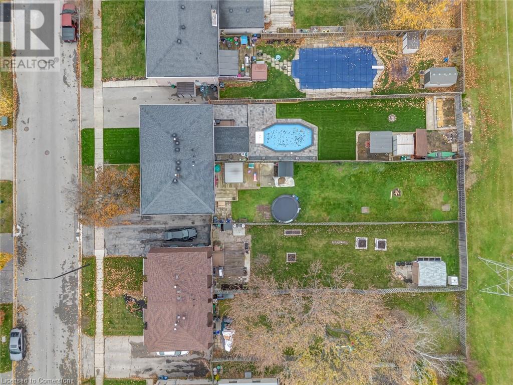 42 Westchester WayBrantford, Ontario  N3R 6W6 - Photo 30 - 40686518