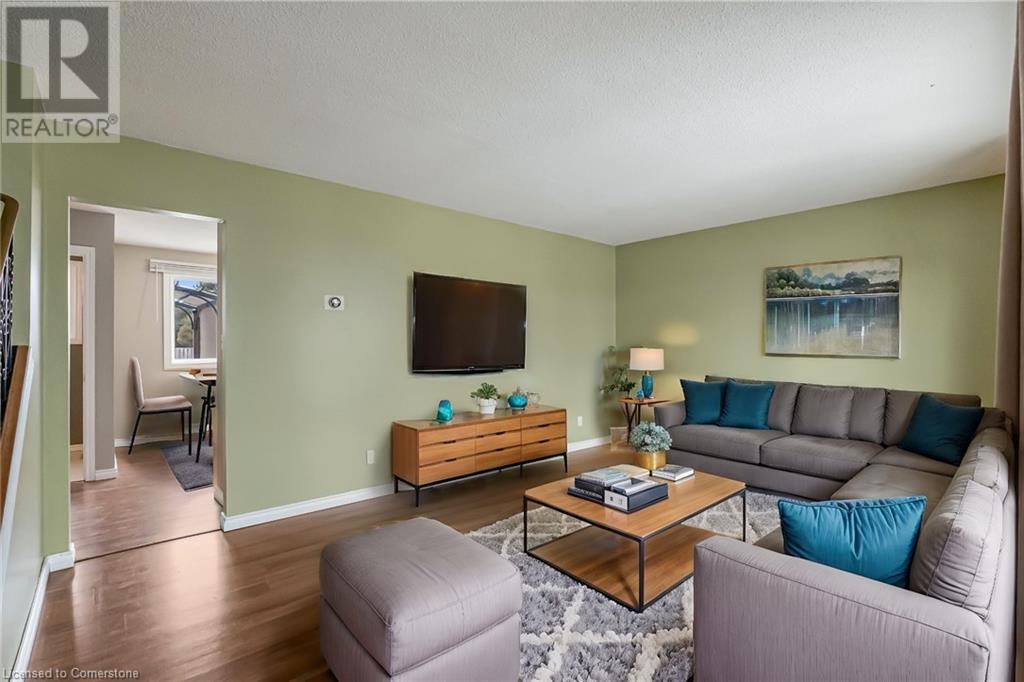 42 Westchester WayBrantford, Ontario  N3R 6W6 - Photo 7 - 40686518