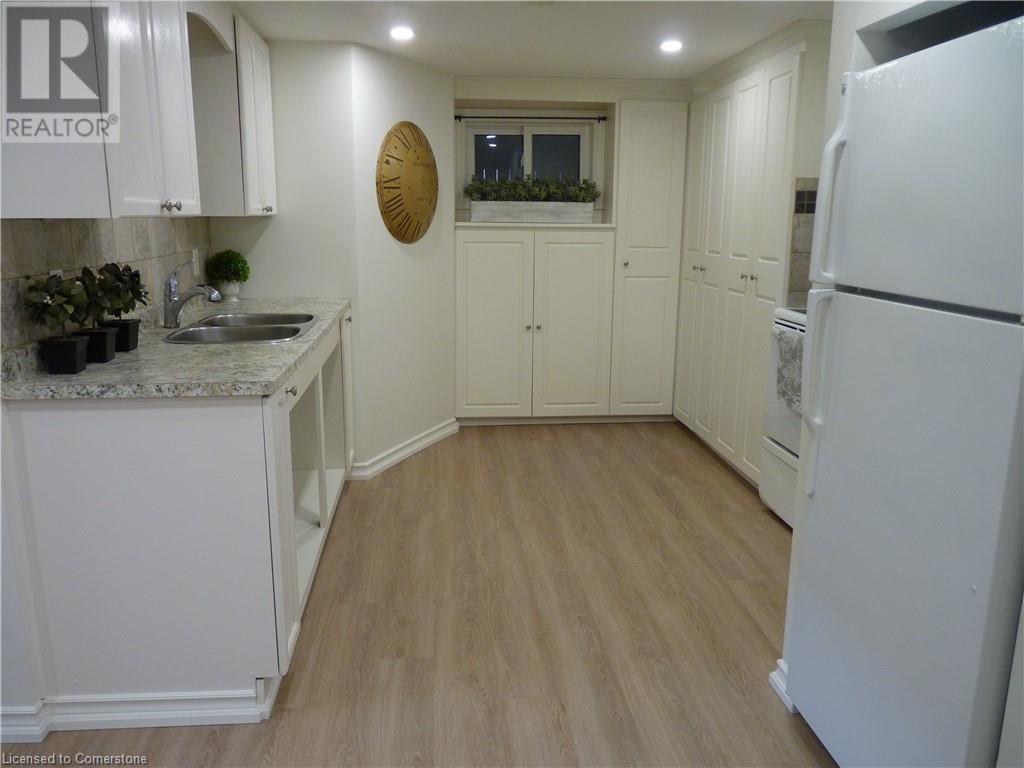 29 East 41st Street Unit# Lower, Hamilton, Ontario  L8T 2Z4 - Photo 3 - 40686320