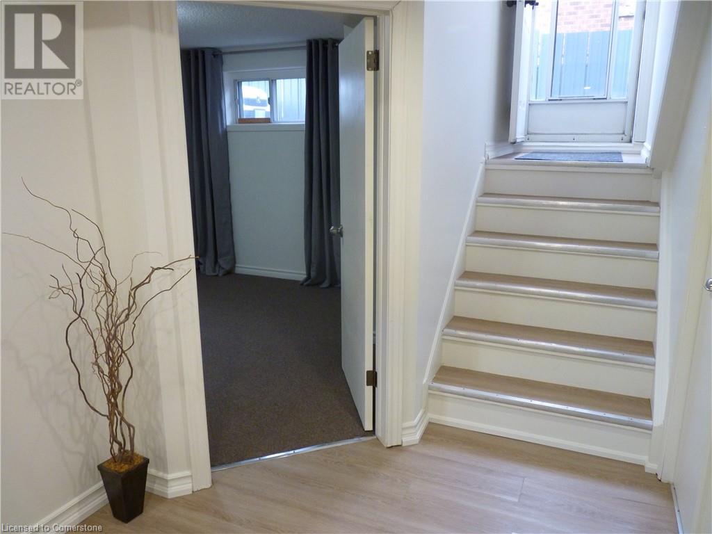 29 East 41st Street Unit# Lower, Hamilton, Ontario  L8T 2Z4 - Photo 9 - 40686320