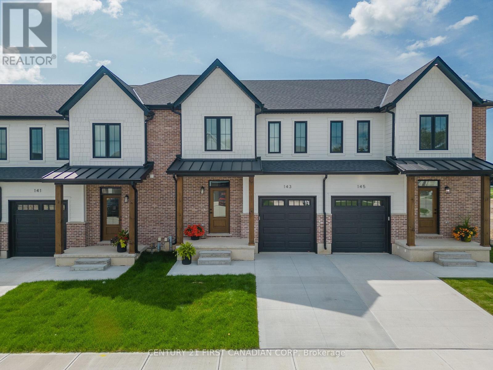 147-46 SCOTTS DRIVE, Lucan Biddulph, Ontario