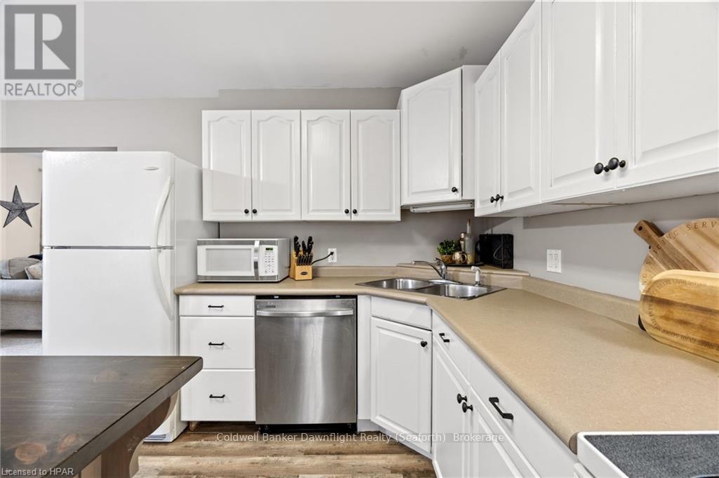 62 Main Street, Bluewater, Ontario  N0M 2T0 - Photo 22 - X11822895